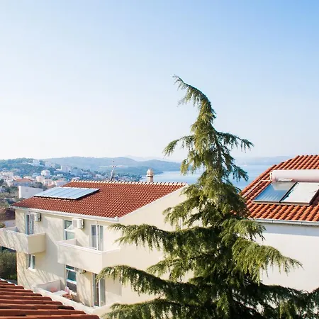 Apartment Nikola *