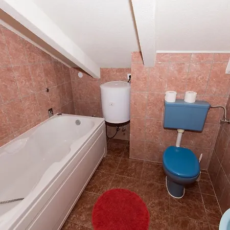 Nikola Apartment