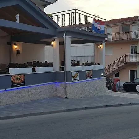 Nikola Trogir