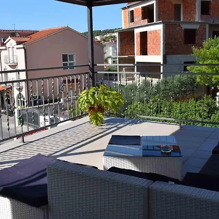 Apartment Nikola Trogir