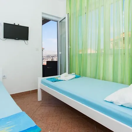 Nikola Apartment